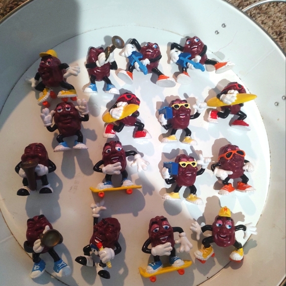 Lot/collection of Vintage California raisin toy/collectible figures - Picture 3 of 9